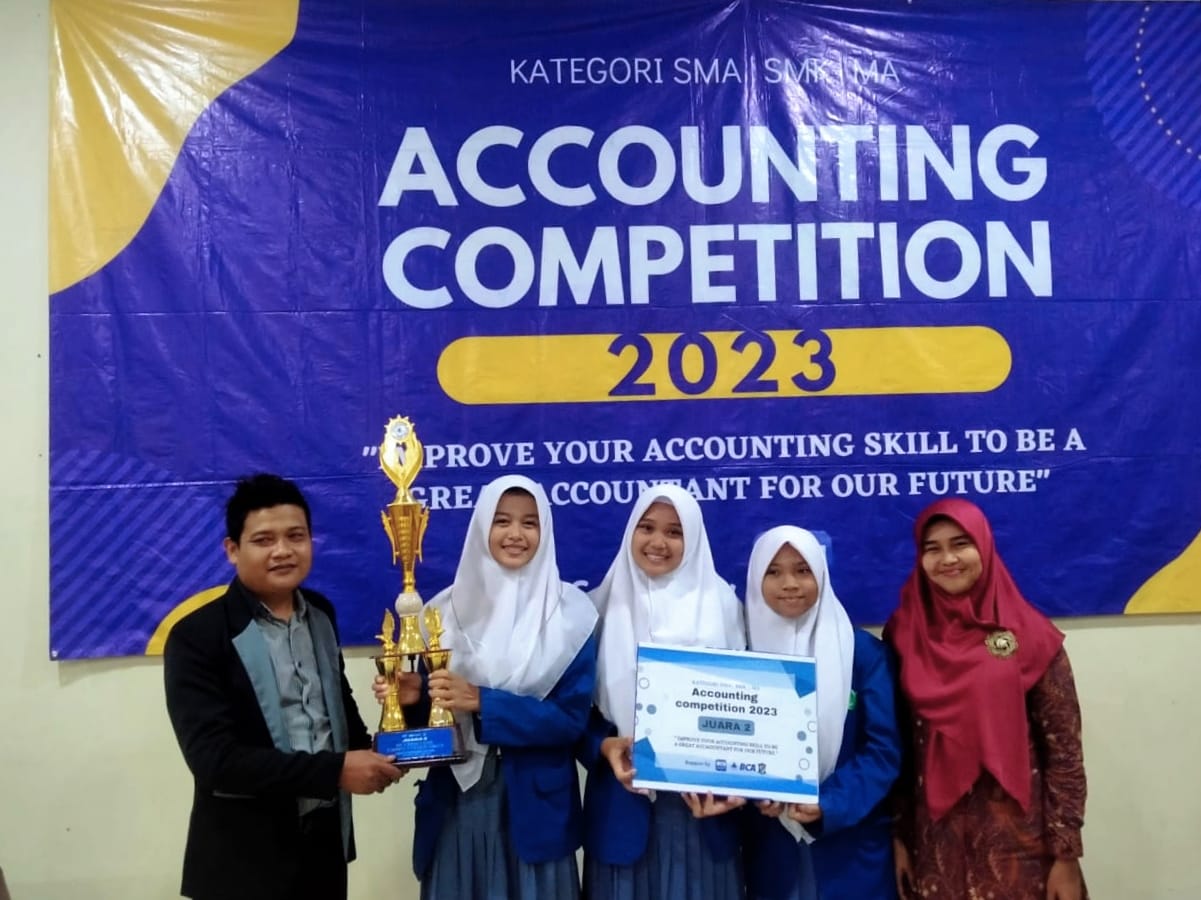 SMK Hidayatul Ummah Balongpanggang Gresik Berhasil Raih Juara II Accounting Competition 2023