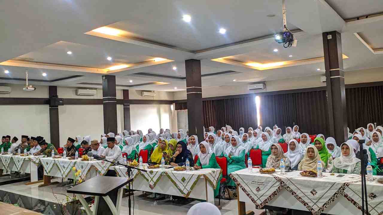 Konferensi Periodik XI PAC Fatayat NU dihadiri Pimpinan Ranting Fatayat NU se Kecamatan Bungah serta mengundang stakeholder NU
