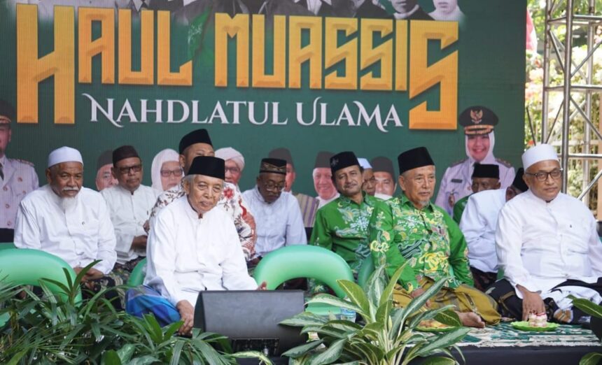 Haul Muassis NU di Gresik berlangsung pada Ahad 26 Mei 2024 di Kediaman almarhum KH Umar Burhan Jl Nyai Ageng Arem-arem Kelurahan Pekelingan, Kecamatan Gresik Kabupaten Gresik. Foto: NUGres