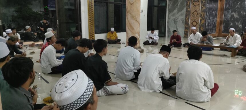 Pengurus Ranting Nahdlatul Ulama (PRNU) Indro, Kecamatan Kebomas Gresik menggelar Silaturrahim dengan kaum muda dan stakeholder NU, Jumat (24/5/2024). Foto: dok PRNU Indro/NUGres