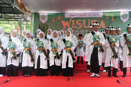 MI Al Karimi Gresik Gelar Wisuda Tahfidz Al Qur'an dan Tasyakuran Kelulusan Tahun 2023 - 2024, Selasa (11/6/2024). Foto: dok MI Al Karimi/NUGres