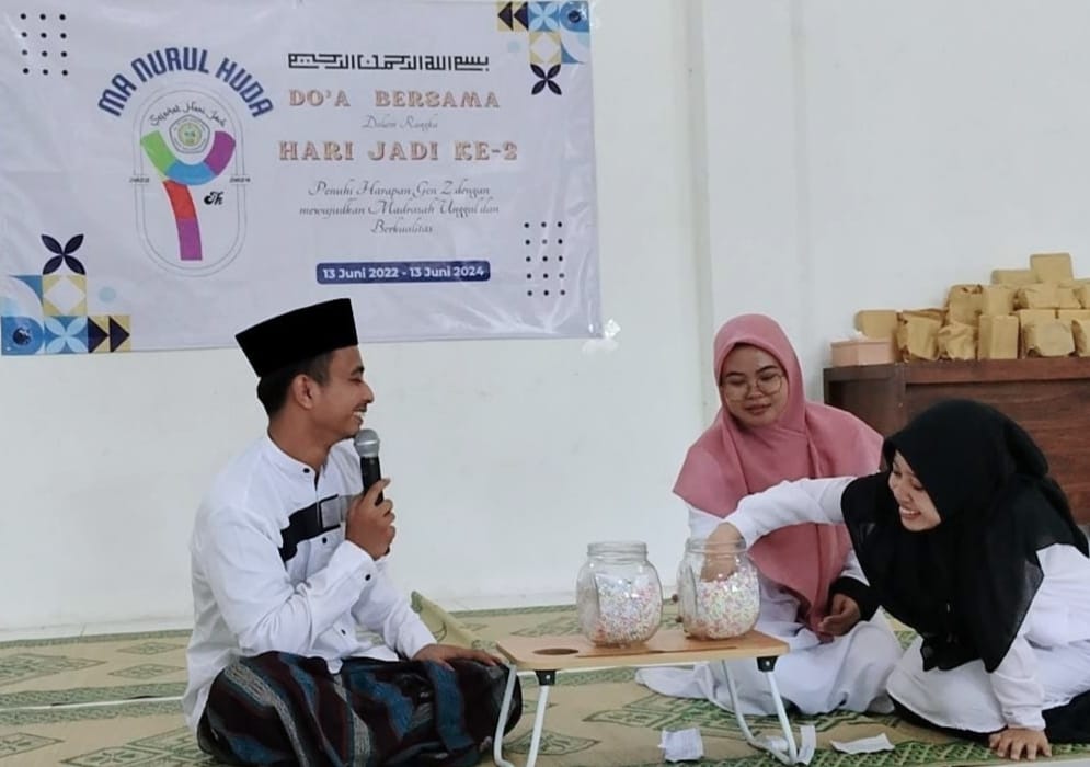 Berbagai keseruan ala generasi muda kekinian juga mewarnai peringatan Hari Jadi ke-2 MA Nurul Huda Grogol Masangan Bungah. Foto: Ahmad Mubarok/NUGres