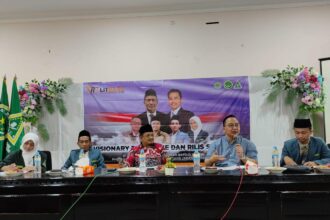 Panelis memberikan tanggapan hasil survei SRC-Litbang PC IPNU IPPNU Gresik pada Selasa (18/6/2024). Foto: Chidir/NUGres