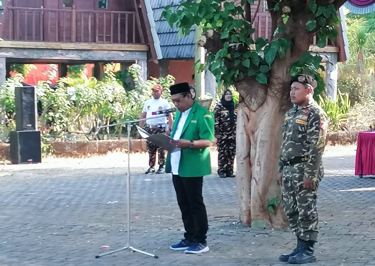 Ketua Pimpinan Cabang GP Ansor Gresik Abdul Rokhim saat menyampaikan sambutan di pembukan Diklatsar XXIX Banser PAC GP Ansor Ujungpangkah. Foto: dok PAC GP Ansor Ujungpangkah/NUGres