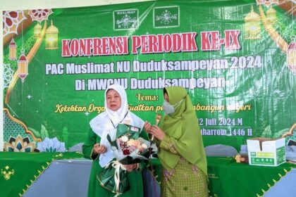Hj Fatimah terpilih kembali sebagai Ketua Pimpinan Anak Cabang (PAC) Muslimat NU Duduksampeyan untuk masa khidmat 2024 - 2029 pada Konferensi Periodik IX pada Jumat (12/7/2024). Foto: M Mudzakir/NUGres