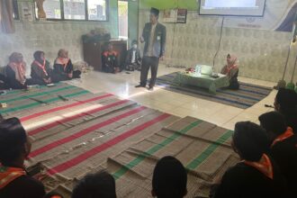 Rapat Tindak Lanjut (RTL) Diklatama (Pendidikan dan Latihan Pertama) Dewan Koordinasi Anak Cabang (DKAC) Corps Brigade Pembangunan dan Korp Pelajar Putri (CBP KPP) Manyar yang ke-V, Rabu (10/7/2024). Foto dok DKAC CBP KPP IPNU IPPNU Manyar/NUGres.