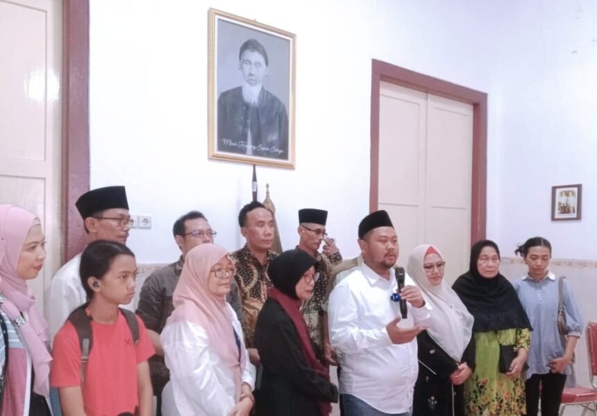 Bupati Gresik H Fandi Akhmad Yani dan Wakil Bupati Gresik Hj Aminatun Habibah saat meresmikan pembukaan Museum Kanjeng Sepuh Sidayu Gresik, Jumat 2 Agustus 2024. Foto: ist/NUGres