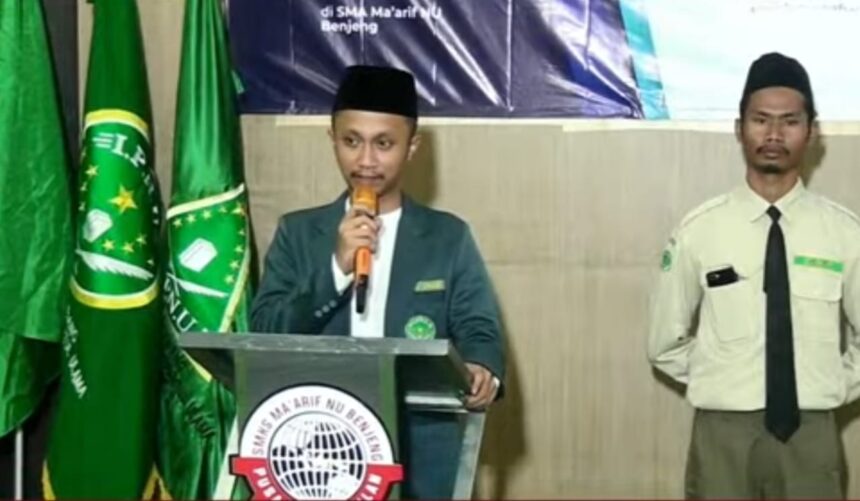 Ketua Pimpinan Cabang (PC) Ikatan Pelajar Nahdlatul Ulama (IPNU) Gresik, Mohammad Nasih Alhashas, saat menyampaikan sambutan Opening Ceremony Pelatihan Instruktur dan Pelatihan Pelatih PC IPNU IPPNU Gresik, Kamis (29/8/2024). Foto: Tangkapan layar YouTube SKaNUb/NUGres