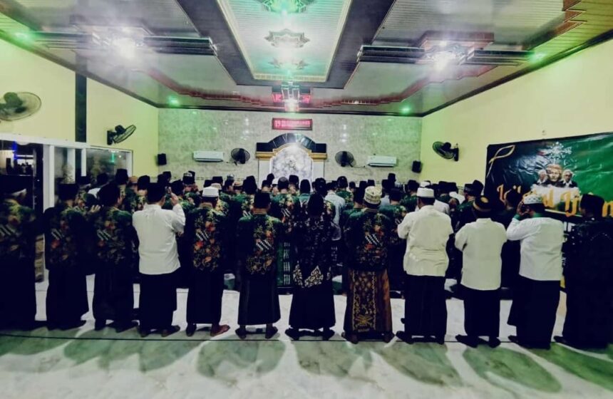 Suasana Lailatul Ijtima' MWCNU Sidayu yang diselenggarakan pada Jumat (30/8/2024). Foto: dok MWCNU Sidayu/NUGres