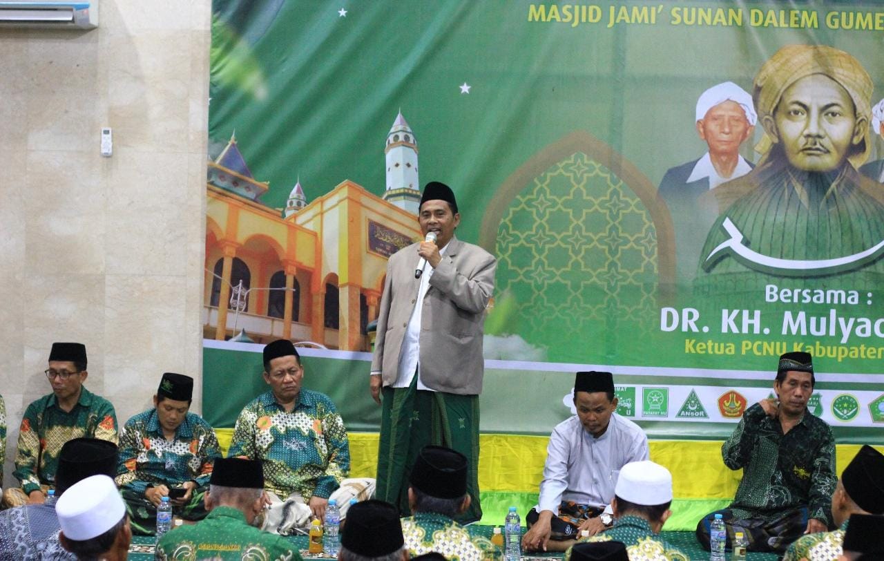 Ketua Tanfidziyah PCNU Gresik Dr KH Mulyadi nampak hadir di tengah acara Lailatul Ijtima' MWCNU Manyar di Ranting NU Gumeno. Foto: dok PRNU Gumeno/NUGres