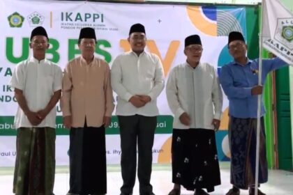 Musyawarah Besar (Mubes) ke-IV Ikatan Alumni Pondok Pesantren Ihyaul Ulum (IKAPPI Pusat), Rabu (25/9/2024) di Aula PP Ihyaul Ulum, Dukun Gresik menetapkan secara aklamasi Dr H Jazilul Fawaid, SQ., MA sebagai Ketua Alumni 2024 - 2029. Foto: dok IKAPPI/NUGres