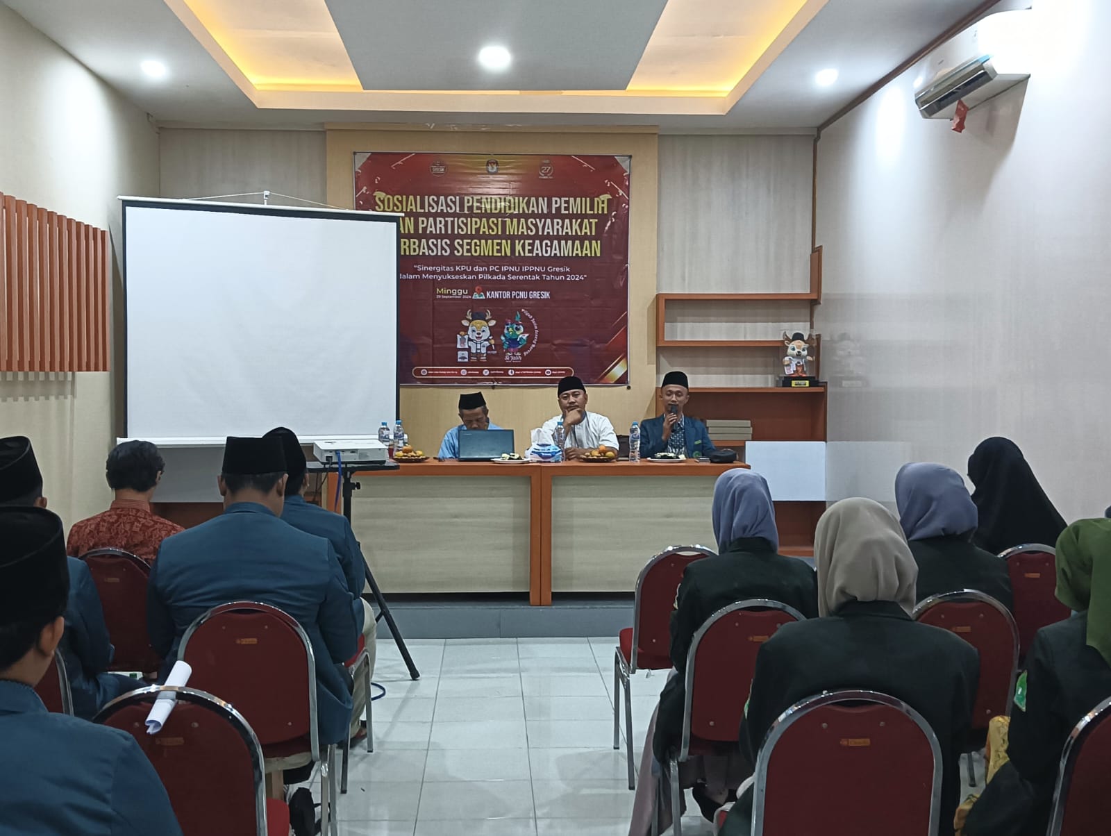 Ketua PC IPNU Gresik Mohammad Nasih Alhashas menyampaikan terima kasih kepada KPU Gresik, yang telah memberikan kesempatan untuk berkolaborasi. Foto: dok PC IPNU IPPNU Gresik/NUGres