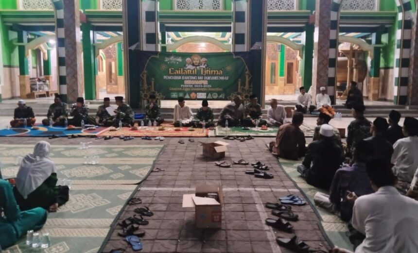 Majelis Wakil Cabang Nahdlatul Ulama (MWCNU) Dukun menggelar Lailatul Ijtima' ke-24 di Ranting NU Semampir Dukuhkembar Dukun Gresik, Senin (23/9/2024) malam. Foto: Syafik Hoo/NUGres