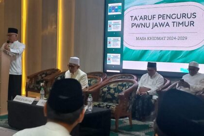 Pengurus Wilayah Nahdlatul Ulama Jawa Timur menggelar Ta'aruf, Selasa (17/9/2024) di Kantor PWNU Jatim di Surabaya. Foto: ist/NUGres