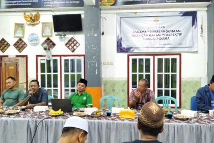 Lembaga Bantuan Hukum Pimpinan Cabang Gerakan Pemuda Ansor Bawean (LBH PC GP Ansor Bawean), menjadi narasumber sosialisasi bahaya Narkoba, Rabu (16/10/2024) di Balai Desa Sungai Rujing Kecamatan Sangkapura, Pulau Bawean Kabupaten Gresik. Foto: dok PC GP Ansor Bawean/NUGres