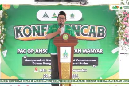 Ketua PAC GP Ansor Manyar 2022 - 2024, sahabat Vicky Firmansyah saat menyampaikan sambutan pembukaan Konferancab XI PAC GP Ansor Manyar, Ahad (3/11/2024). Foto: YouTube PAC GP Ansor Manyar/NUGres