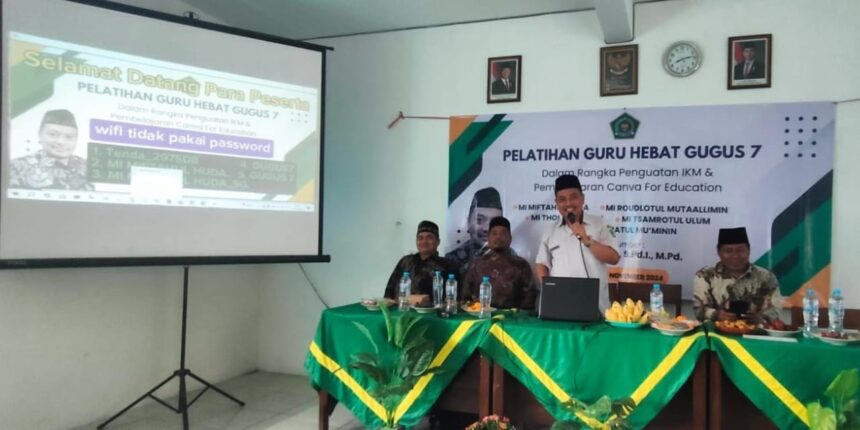 Peringati Hari Guru Nasional 2024, KKMI Gugus 7 Mengare Komplek Gresik Selenggarakan Pelatihan Guru Hebat, Selasa (26/11/2024). Foto: dok KKMI Gugus 7 Mengare Komplek/NUGres