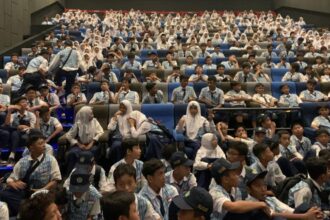 Madrasah Tsanawiyah Maarif Sidomukti (MTs Sakti) Kebomas Gresik mengajak siswa rayakan Hari Guru dengan Nonton Film, Senin (25/11/2024). Foto: dok MTs Sakti Gresik/NUGres