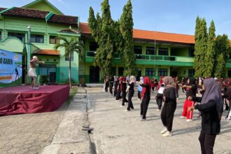 Pimpinan Anak Cabang (PAC) IPNU IPPNU Panceng melaksanakan kegiatan Senam 1000 Kader, Jumat (22/11/2024) pagi. Foto: dok PAC IPNU IPPNU Panceng/NUGres