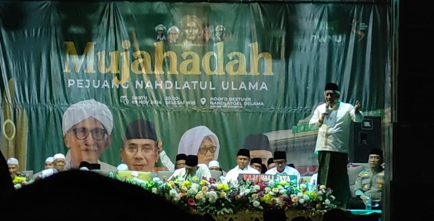 Mewakili Ketua Umum PBNU KH Yahya Cholil Staquf yang belum berkesempatan hadir, Rais Syuriyah PBNU Prof Dr Ir Mohammad NUH, DEA, mewedar NU dan Kemerdekaan pada Sabtu (9/11/2024) malam. Foto: NUGres