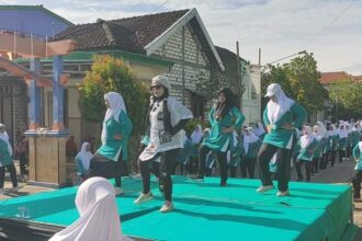 Jaga kebugaran tubuh, Pimpinan Anak Cabang (PAC) Fatayat NU Dukun bersama seluruh Ranting, kembali menggelar Senam sehat dan konsolidasi organisasi, Jum'at (29/11/2024). Foto: dok PAC Fatayat NU Dukun/NUGres