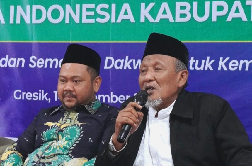 Ketua Umum Majelis Ulama Indonesia (MUI) Kabupaten Gresik periode 2024 - 2029, KH Ainur Rofiq Thoyyib. Foto: ist/NUGres