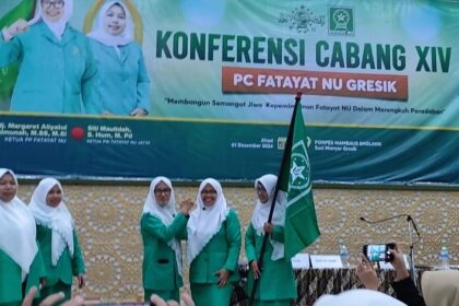 Konferensi Cabang XIV PC Fatayat NU Gresik pada Ahad (1/12/2024) menetapkan sahabat Masruroh sebagai Ketua PC Fatayat NU Gresik periode 2024 - 2029 melanjutkan estafet kepemimpinan ketua Fatayat NU Gresik sebelumnya, Ainul Farodisa (2019 - 2024). Foto: Chidir/NUGres