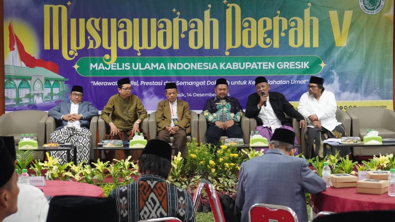 Musda ke-V MUI kabupaten Gresik dihadiri oleh sejumlah tokoh penting termasuk Bupati Gresik H. Fandi Akhmad Yani (Gus Yani). Foto: ist/NUGres