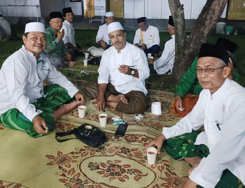 Musytasar Pengurus Cabang Nahdlatul Ulama Gresik (PCNU Gresik) KH Moh. Chusnan Ali turut menghadiri Kongres ke-13 JATMAN, Sabtu (21/12/2024). Foto: ist/NUGres