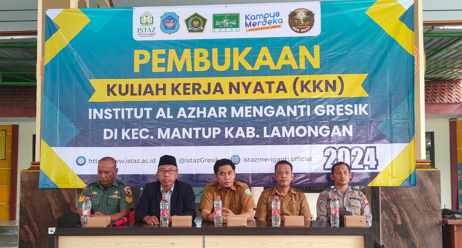 Pembukaan KKN SIGAP ISTAZ Gresik dihadiri oleh tokoh penting di Kecamatan Mantun Lamongan. Foto: dok ISTAZ Gresik/NUGres