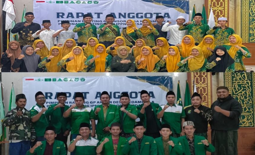 Tonggak sejarah baru, dua badan otonom NU di Desa Kedamean Kecamatan Kedamean Gresik selenggarakan Rapat Anggota. Foto: ist/NUGres