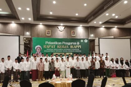 Pengurus Ikatan Keluarga Alumni Pondok Pesantren Ihyaul Ulum (IKAPPI) Dukun Gresik masa khidmat 2024 - 2029 secara resmi dikukuhkan, Ahad (29/12/2024). Foto: dok IKAPPI/NUGres