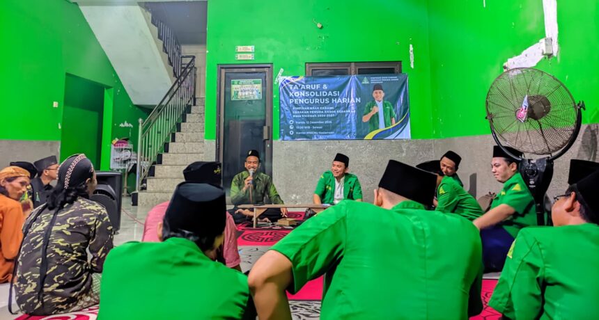 Ta'aruf dan silaturahmi calon pengurus Pimpinan Anak Cabang (PAC) GP Ansor Kedamean masa khidmat 2024 - 2027 diselenggarakan pada Kamis (12/12/2024) malam. Foto: dok PAC GP Ansor Kedamean/NUGres