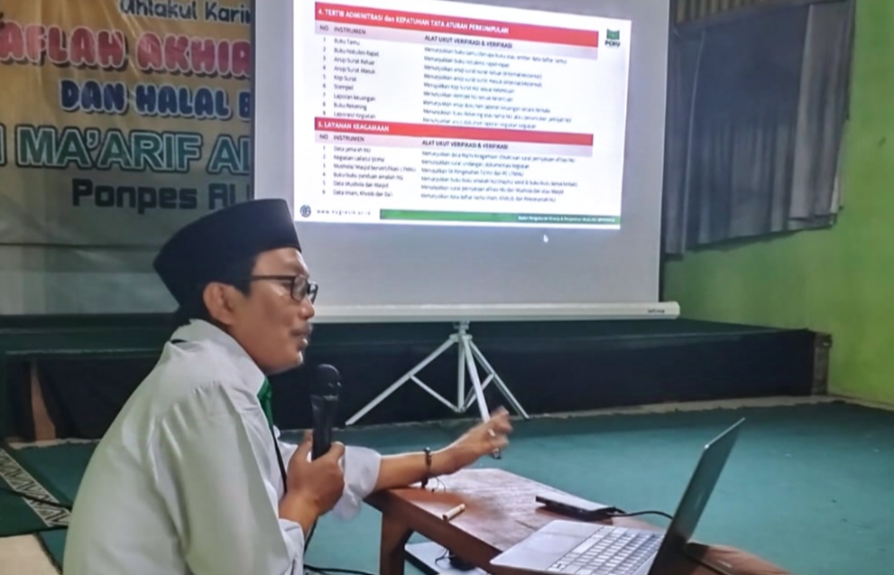 Materi Pengukuran Kinerja Jam'iyah Nahdlatul Ulama disampaikan oleh Wakil Sekretaris PCNU Gresik M. Zainuddin, M.Fil. Foto: dok MWCNU Kebomas