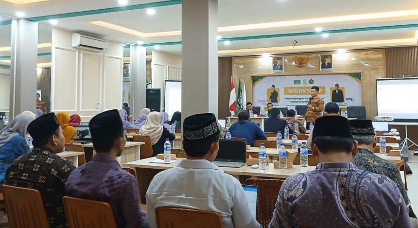 Workshop Pendampingan Jurnal Nasional Terakreditasi, terselenggara dengan sukses di Institut Al Azhar (ISTAZ) Menganti Gresik, Rabu (11/12/2024). Foto: dok ISTAZ Gresik/NUGres