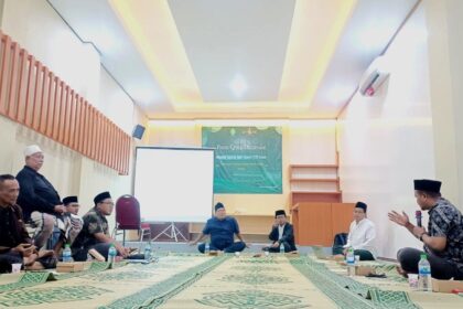 Focus Group Discussion (FGD) “Menggali Ingatan Jejak Sejarah PCNU Gresik” digelar Lembaga Ta'alif wan Nasyr Nahdlatul Ulama (LTNNU Gresik), Rabu (29/1/2025). Foto: dok LTN PCNU Gresik/NUGres