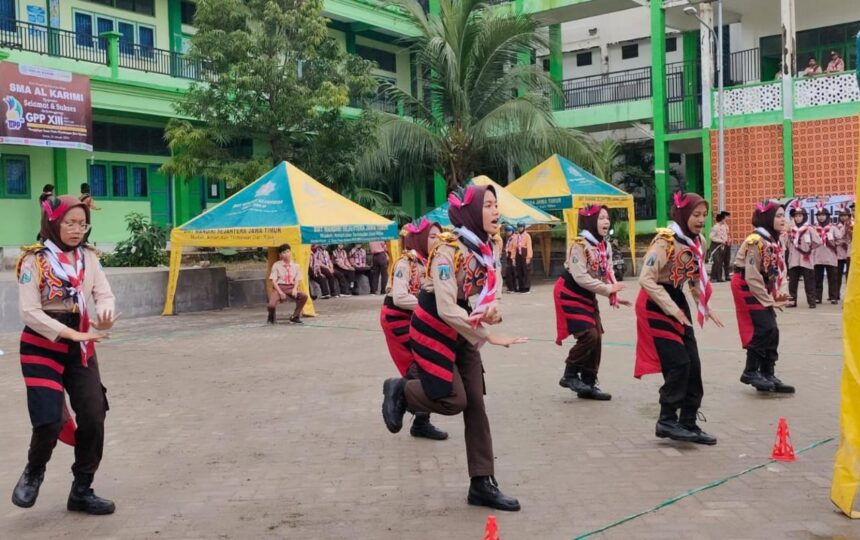 Giat Prestasi Penggalang (GPP) Pramuka ke-XIII berlangsung meriah pada Kamis 23 Januari 2025, di Madrasah Aliyah (MA) Al Karimi kompleks Pondok Pesantren Al Karimi, Tebuwung, Kecamatan Dukun Gresik. Foto: Syafik Hoo/NUGres