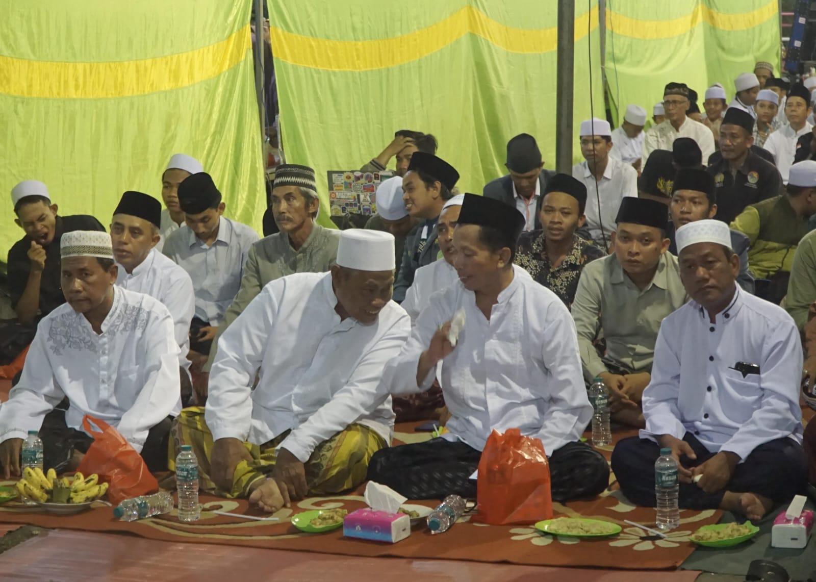 Gebyar Sholawat dalam rangkaian Haul Sesepuh Desa Gumeno, Kecamatan Manyar, Kabupaten Gresik sukses berlangsung pada Sabtu (25/1/2025). Foto: dok Cyber NU Gumeno