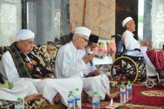 Rais Aam PBNU KH Miftachul Akhyar hadir di Pondok Pesantren Mambaus Sholihin Suci, Manyar, Gresik, meresmikan Masjid Bayt al-Musa’adah, Senin (17/2/2025). Foto: ist/NUGres