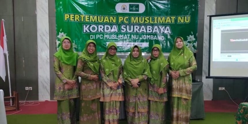 Pimpinan Cabang (PC) Muslimat NU Gresik mengikuti Pertemuan Rutin Muslimat NU Koordinator Daerah (Korda Surabaya) dengan tuan rumah PC Muslimat NU Jombang pada Ahad (2/2/2025). Foto: dok PC Muslimat NU Gresik/NUGres