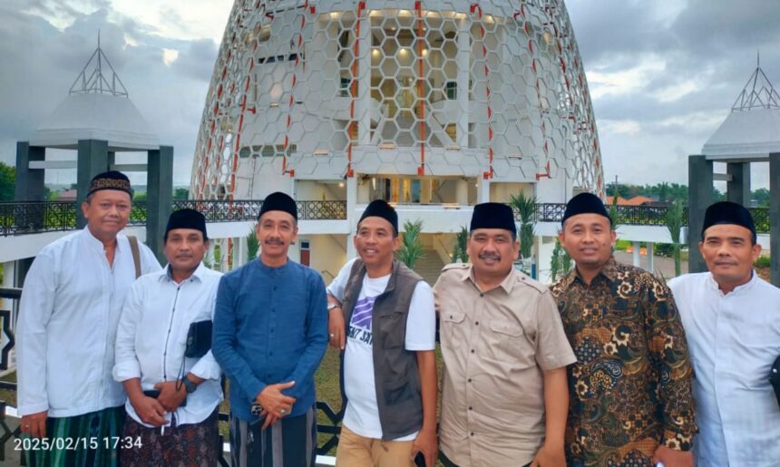 Rapat koordinasi dilakukan PCNU Gresik bersama Panitia lokal pada Sabtu (15/2/2025) menjelang pelaksanaan resepsi peringatan Hari Lahir (Harlah) ke-102 NU oleh PCNU Gresik. Foto: Panitia/NUGres