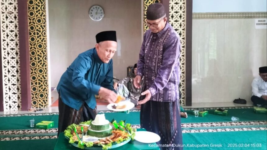 MWCNU Dukun Gresik gelar tasyakuran, Selasa (4/2/2025), setelah sukses melalui rangkaian peringatan Hari lahir (Harlah) ke-102 Nahdlatul Ulama. Foto: dok MWCNU Dukun/NUGres