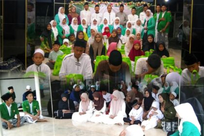 Banom Ranting NU Kedungsekar Benjeng Gresik Kompak Semarakkan Ramadan 1446 Hijriah dengan gelaran kegiatan sosial. Foto: dok PR Fatayat NU Kedungsekar/NUGres