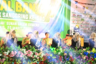 Festival Banjari sebagai rangkaian pra acara puncak Tradisi Sanggring ke-500 Tahun, mengahadirkan kaum muda dari berbagai daerah, Kamis (20/3/2025) malam. Foto: dok Cyber Gumeno/NUGres