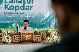 Hari ketiga Lailatul Kopdar Ramadan 1446 H MWCNU Bungah, ngaji kitab Al-Misku Al-Faih menghadirkan Qori' Ustadz M. Ajir Muzakki, Selasa (4/3/2025) malam. Foto: dok LTN MWCNU Bungah/NUGres