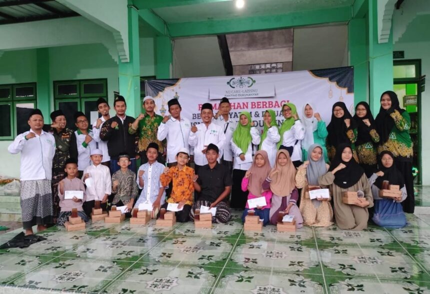 Lembaga Amil Zakat Infak dan Sedekah Nahdlatul Ulama (Lazisnu) Ranting Dukunanyar melaksanakan santunan anak yatim dan dhuafa, Ahad (16/3/2025). Foto: dok Lazisnu PRNU Dukunanyar/NUGres