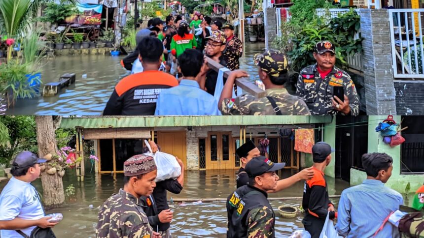 Gerakan Ansor Aksi Sosial Kedamean (GAASKEN) membagikan 500 paket buka puasa kepada warga terdampak banjir pada Selasa (4/3/2025), di Desa Boboh, Kecamatan Menganti, Gresik. Foto: dok PAC GP Ansor Kedamean/NUGres