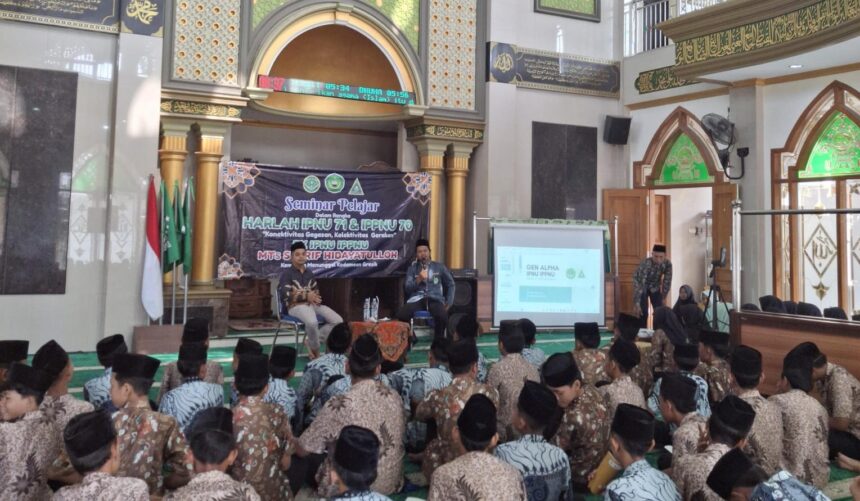 PK IPNU IPPNU MTs Syarif Hidayatulloh Kemuning Gresik Peringati Harlah IPNU ke-71 dan IPPNU ke-70. Foto: dok PK IPNU IPPNU MTs Syarif Hidayatulloh Kemuning/NUGres