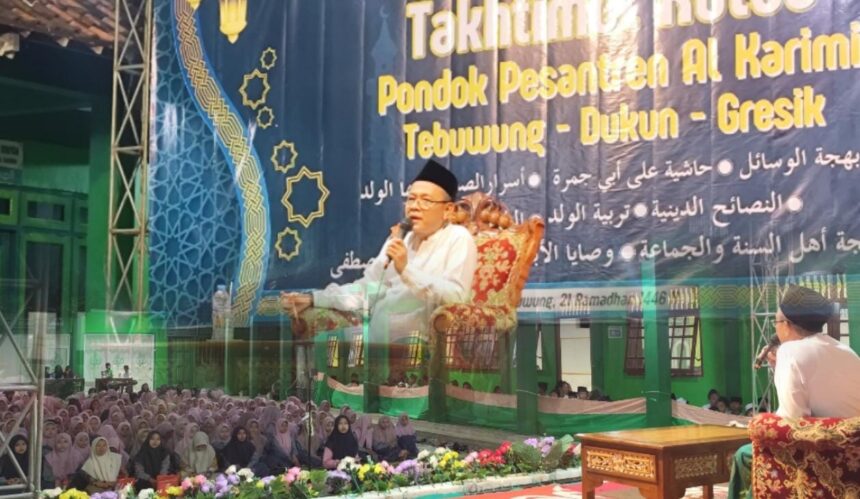 Malam Selikuran Ramadan dan khataman kitab di Pondok Pesantren Al Karimi Desa Tebuwung, Kecamatan Dukun Gresik, menghadirkan ceramah inspiratif dari alumni dan tokoh di Kabupaten Gresik. Foto: dok Ponpes Al Karimi Tebuwung/NUGres