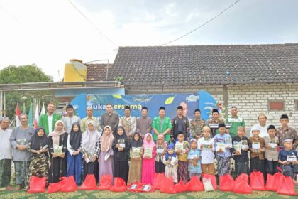 Aksi Peduli dan Berbagi dengan anak yatim dan duafa di penghujung Ramadan 1446 H dilakukan oleh Pimpinan Ranting (PR) Gerakan Pemuda Ansor Glatik. Foto: dok PR GP Ansor Glatik/NUGres